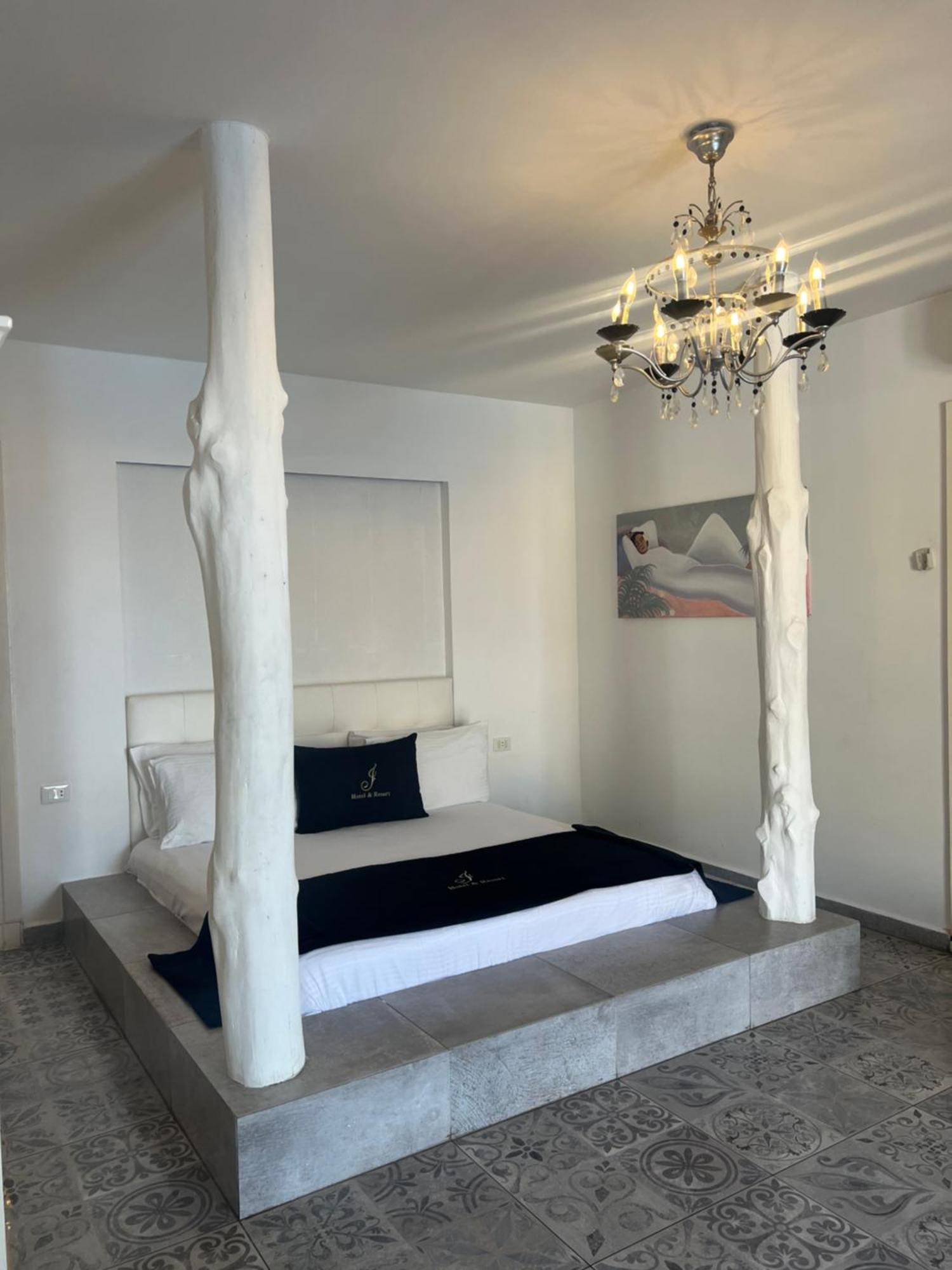 Jhotelresorts Дамур Екстериор снимка