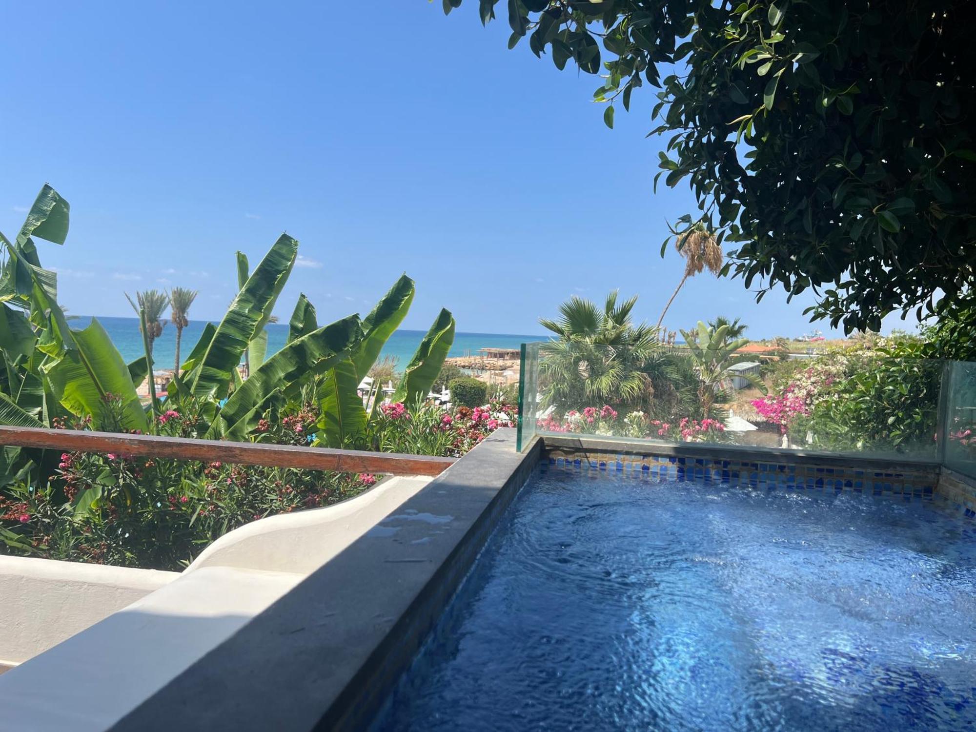 Jhotelresorts Дамур Екстериор снимка